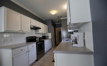 7200 Dan-Jean Dr in Austin, TX - Building Photo - Building Photo