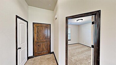 11025 SW 33rd St in Yukon, OK - Building Photo - Building Photo