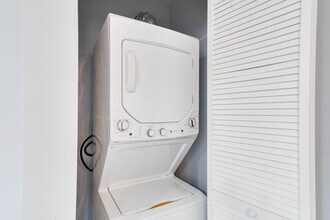 537 Newcomb St SE #201, Unit 4 in Washington, DC - Building Photo - Building Photo