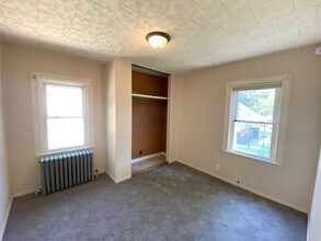 3118 N Finnell Ave in Peoria, IL - Building Photo - Building Photo