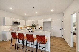 2404 Westover Blvd in Des Moines, IA - Building Photo - Building Photo