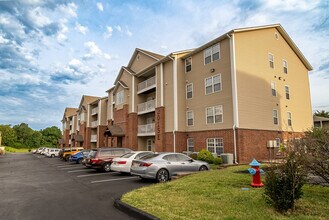 Coryell Crossing in Springfield, MO - Foto de edificio - Building Photo