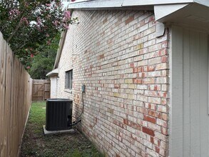 3139 Wuthering Heights Dr in Houston, TX - Building Photo - Building Photo