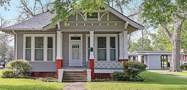 property at 1500 6th St