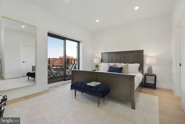 property at 516 M St NW