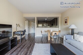 565 Arastradero Rd in Palo Alto, CA - Building Photo - Building Photo