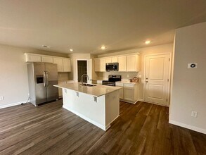424 Middlebury Ln in Hopkins, SC - Building Photo - Building Photo
