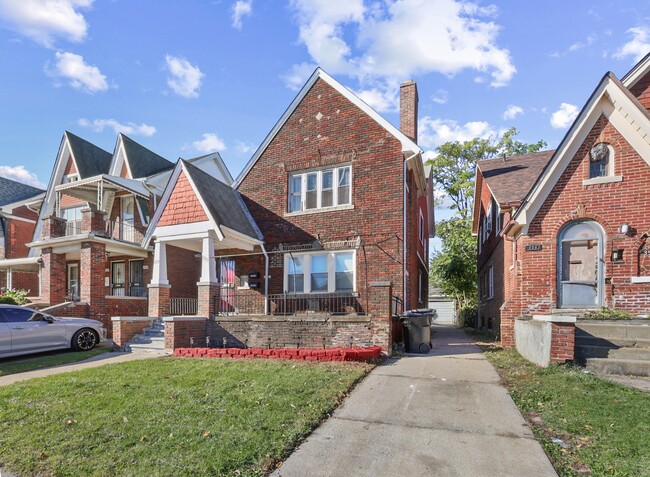 13533 Santa Rosa Dr in Detroit, MI - Building Photo - Building Photo