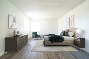 261 Weston Cir in Vista, CA - Building Photo