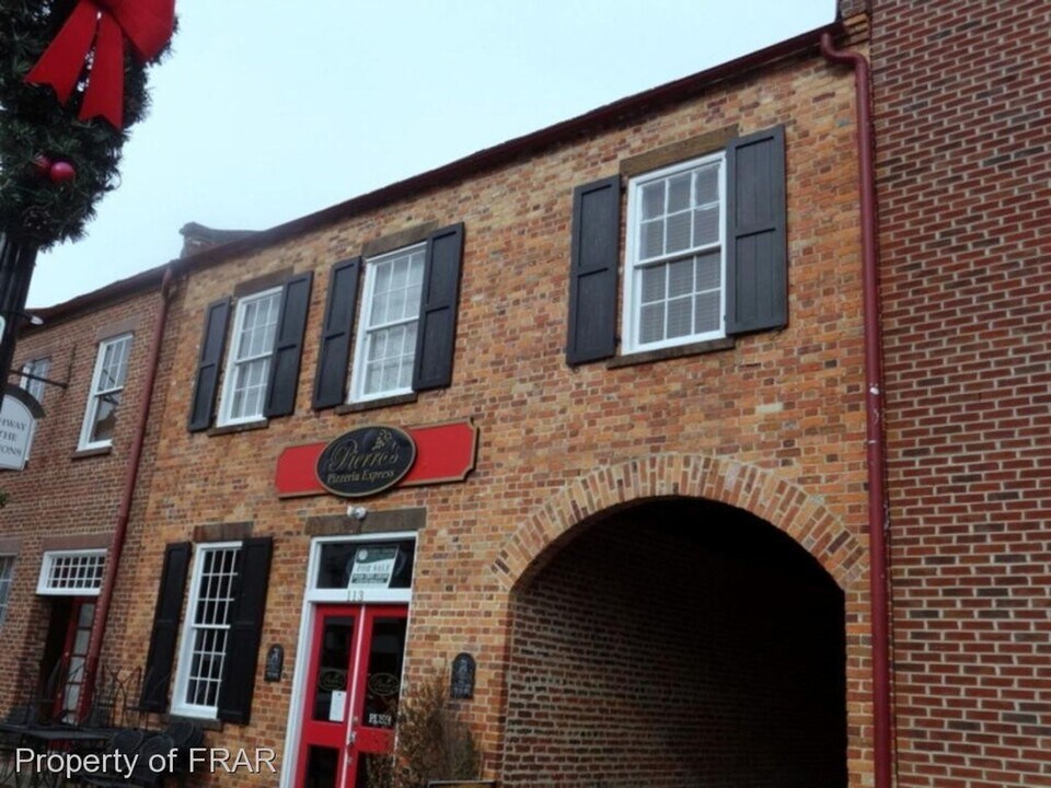 124 Bow St in Fayetteville, NC - Building Photo