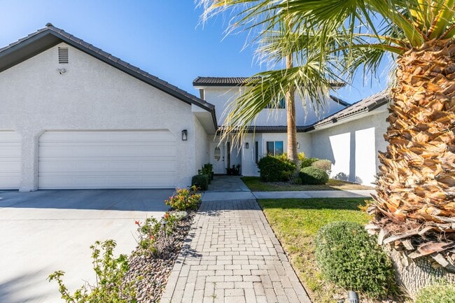 2135 Saratoga St in Las Vegas, NV - Building Photo - Building Photo