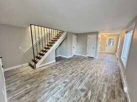 4090 N Attu St in Portland, OR - Building Photo