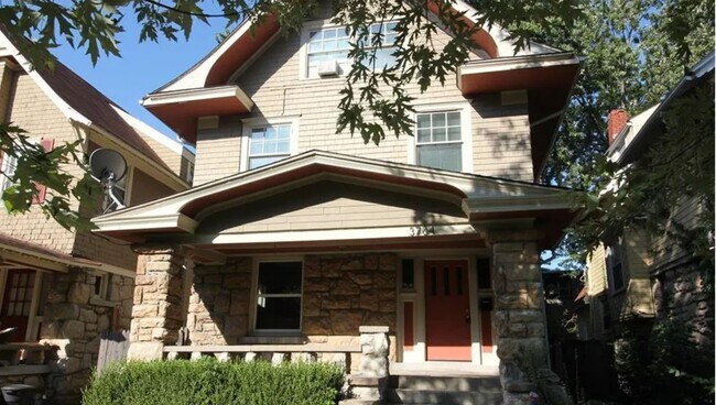 3704 Walnut St in Kansas City, MO - Building Photo - Building Photo