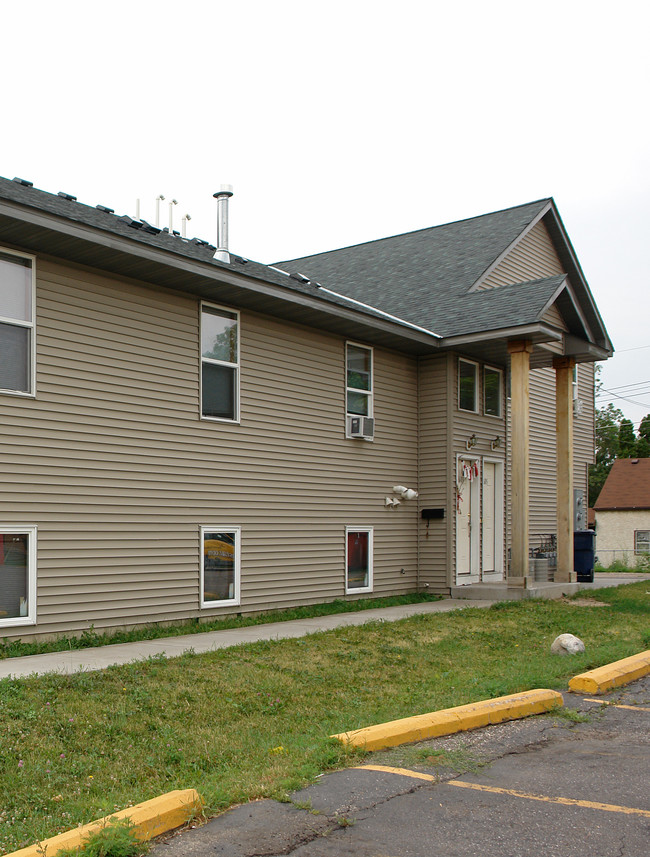 1599-1605 Rice St in St. Paul, MN - Foto de edificio - Building Photo