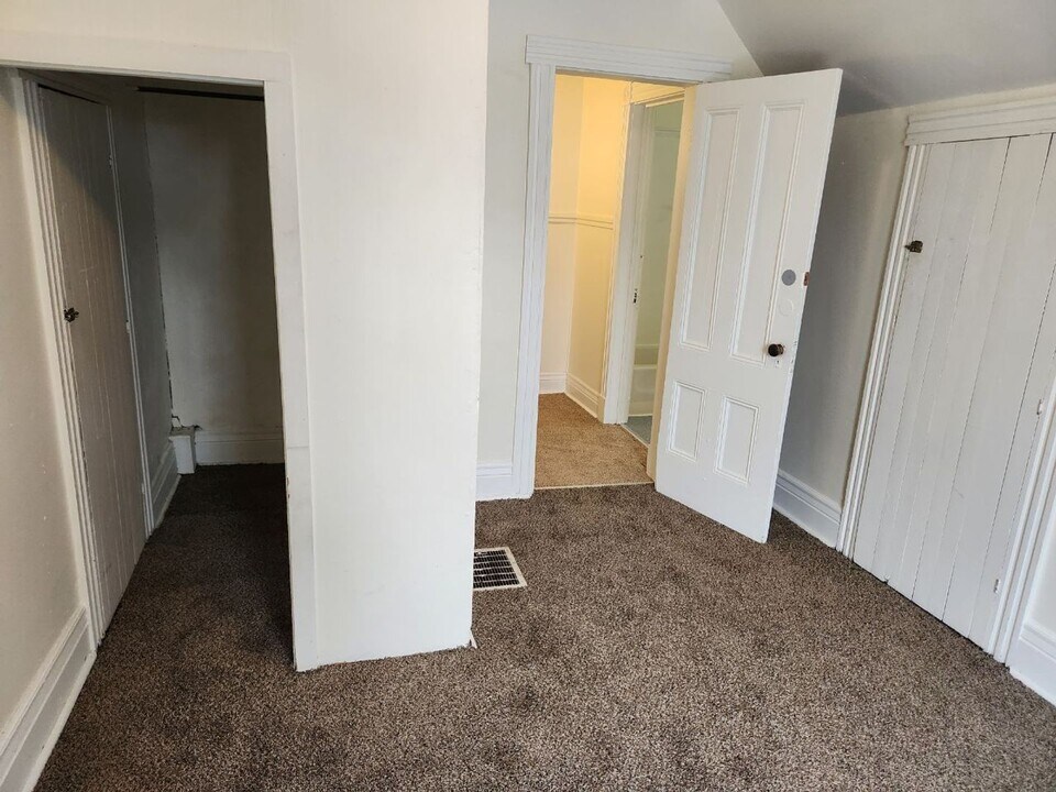 104 Boardman St in Rochester, NY - Building Photo