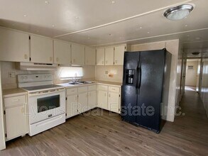 2203 Cantor Ln in North Fort Myers, FL - Building Photo - Building Photo