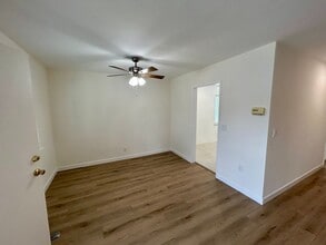 1201 Via Vista in San Lorenzo, CA - Building Photo - Building Photo
