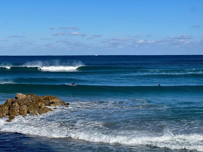 1239 Hillsboro Mile in Hillsboro Beach, FL - Building Photo - Building Photo