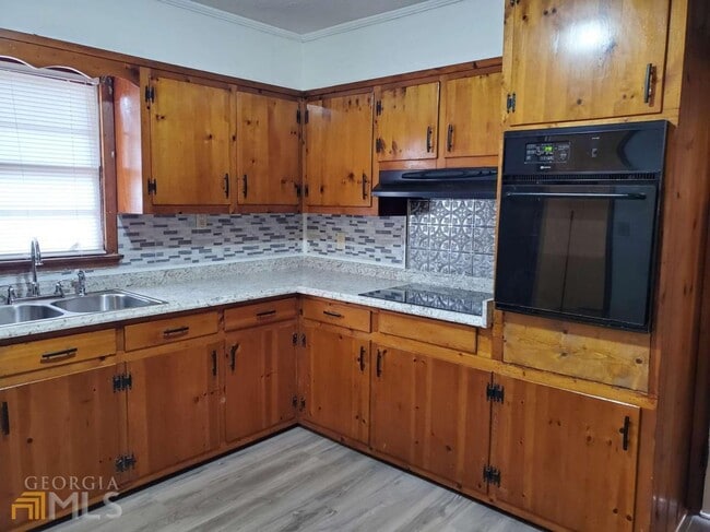 911 N Jefferson St NE in Milledgeville, GA - Building Photo - Building Photo