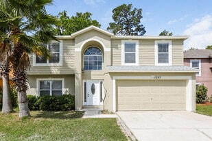 1097 Amanda Kay Cir in Sanford, FL - Building Photo