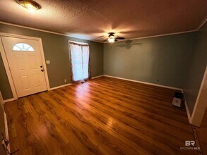 8065 Middle Ring Rd in Mobile, AL - Building Photo - Building Photo