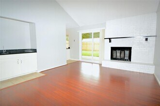 2331 Stillmeadow Dr in Missouri City, TX - Building Photo - Building Photo