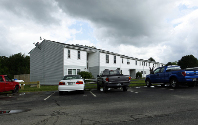 Forest Green in Biddeford, ME - Foto de edificio - Building Photo