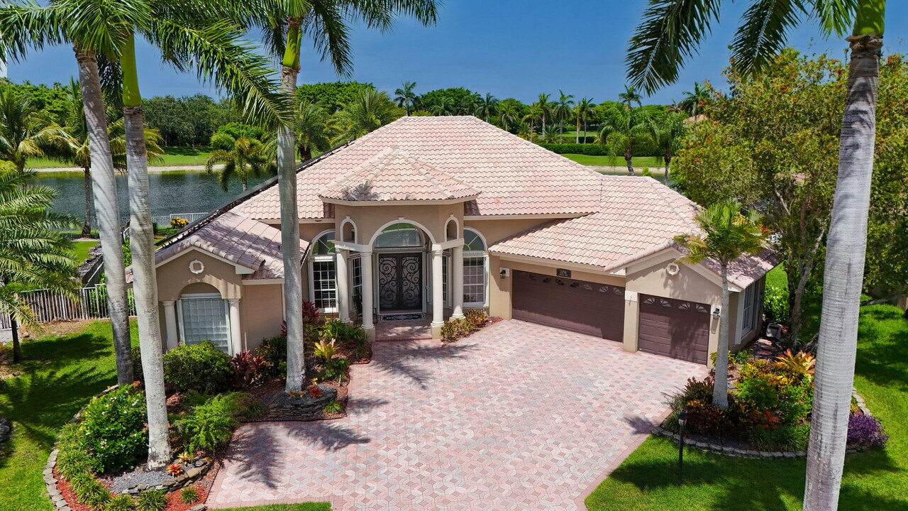 21798 Marigot Dr in Boca Raton, FL - Building Photo