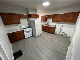 1022 Williams St, Unit 1 in Jackson, MI - Building Photo