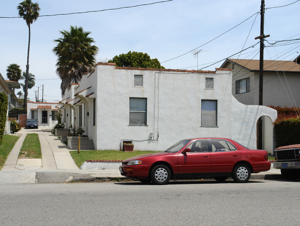 164-174 S Laurel St in Ventura, CA - Building Photo