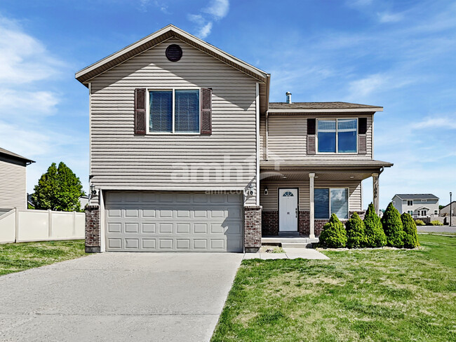 property at 1006 W 180 S
