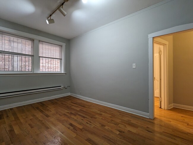 515 W Melrose St, Unit 108
