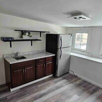 156 Ontario St in Lockport, NY - Building Photo