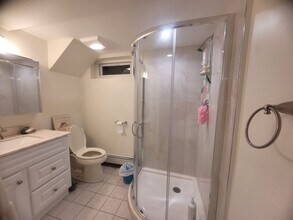 11 Tracywood Rd, Unit 1 in Canton, MA - Building Photo - Building Photo