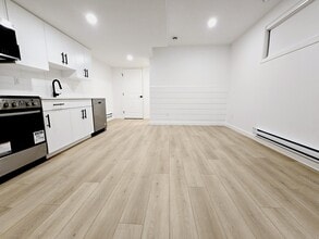 9207-9117 117 Ave NW in Edmonton, AB - Building Photo - Building Photo