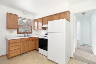 2537 Lynner Dr in Des Moines, IA - Building Photo