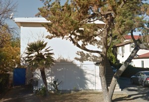 5737 Willowcrest Ave in North Hollywood, CA - Foto de edificio - Building Photo