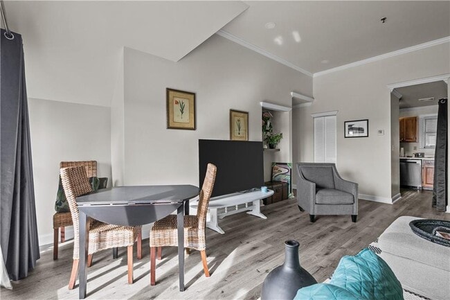 580 Thames St in Newport, RI - Foto de edificio - Building Photo