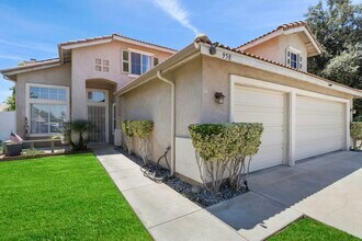 958 Stratford Way in Hemet, CA - Building Photo - Building Photo