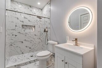 729 S Waverly Dr in Dallas, TX - Building Photo - Building Photo