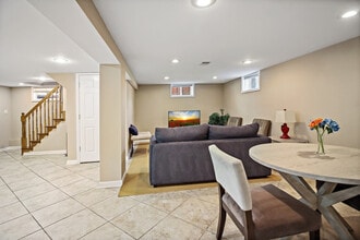 300 Lawton St in Falls Church, VA - Building Photo - Building Photo