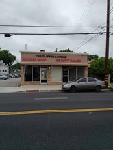 9509-9511 Flower St in Bellflower, CA - Building Photo - Building Photo