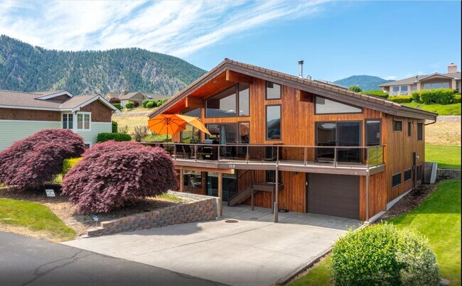 property at 113 Chelan View Dr