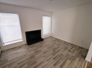 6439 Kirby Trees Dr in Memphis, TN - Building Photo - Building Photo