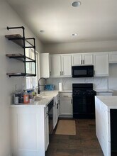 33377 Mesolite Way in Menifee, CA - Building Photo - Building Photo