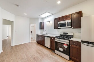 1424 Lake St, Unit 1 in Evanston, IL - Foto de edificio - Building Photo