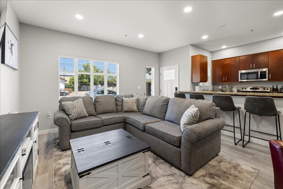 502 S 15th St in Boise, ID - Building Photo