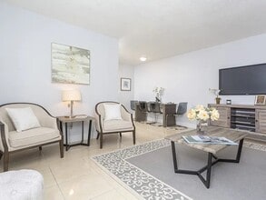 2601 NW 207th St, Unit Lakehouse - 2 Bedroom - 2 Bath in Miami Gardens, FL - Building Photo - Building Photo