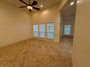 10523 Bear Creek in Laredo, TX - Building Photo - Building Photo