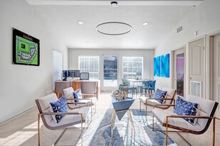 The Maxwell in San Antonio, TX - Building Photo